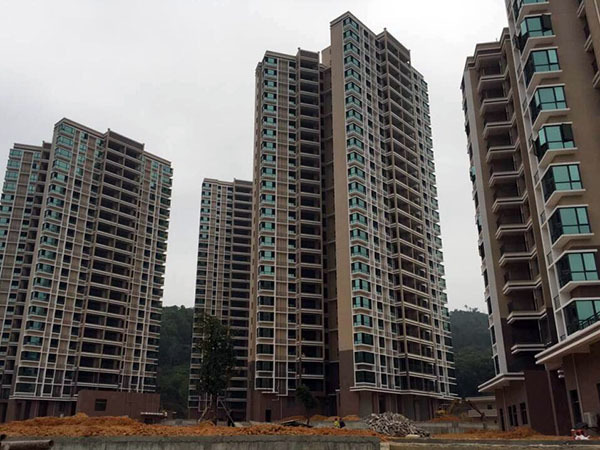 但是很多人買的統建樓是跟開發商簽合同的