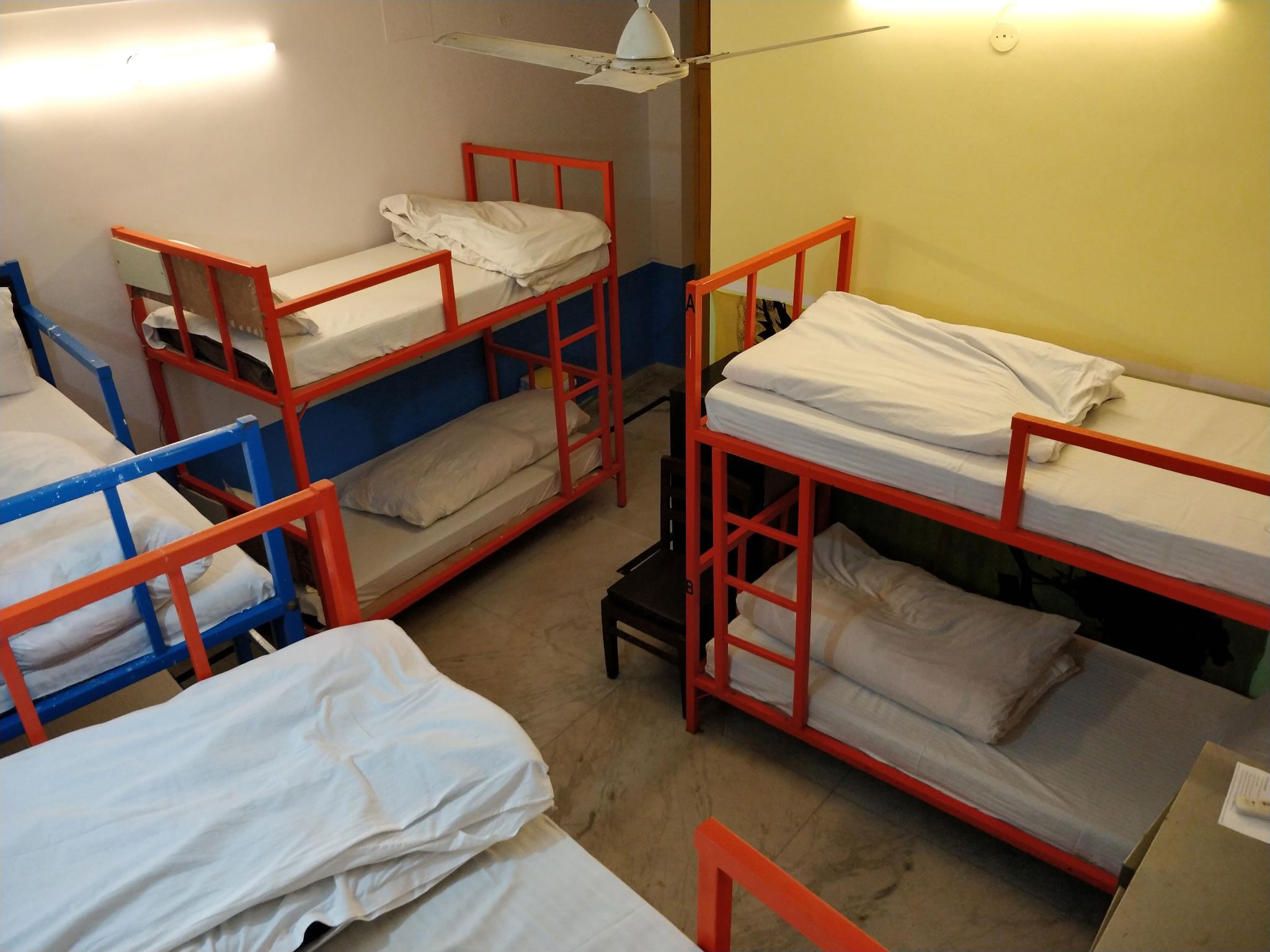 伴隨小區內最后幾間違建的拆除